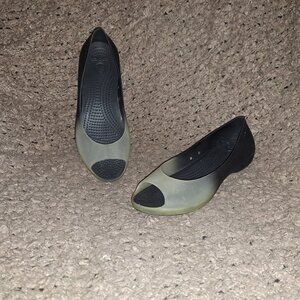 CROCS-Carlie-Ombre White-Black-Peep Toe Flats-Sz 6-Excellent